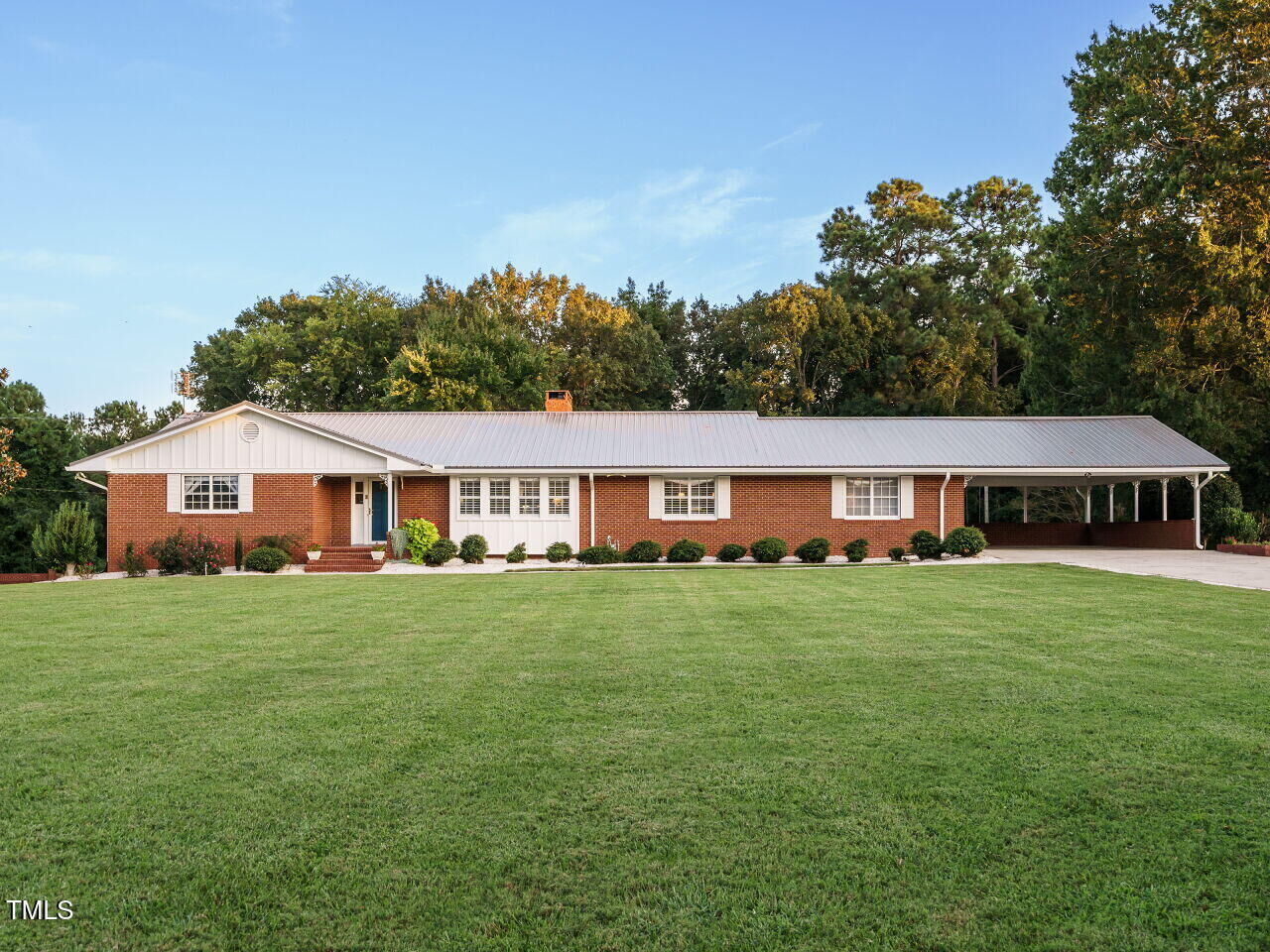 Property Photo: 3680 15-501 N NC 27312