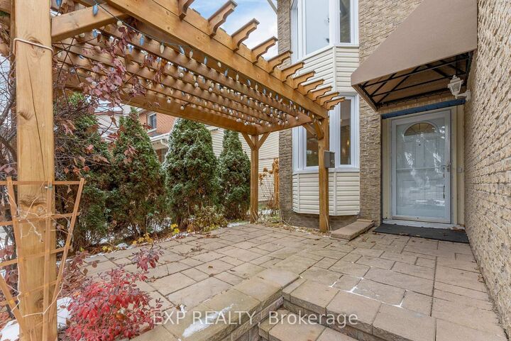 Property Photo: 1626 Prestwick Drive ON K1E 2Y1