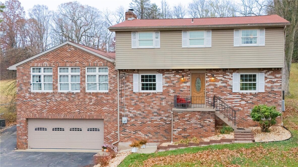 Property Photo:  170 Eisaman Road  PA 15642 
