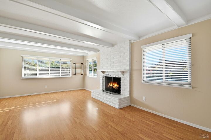Property Photo:  442 Las Casitas Court B  CA 95403 