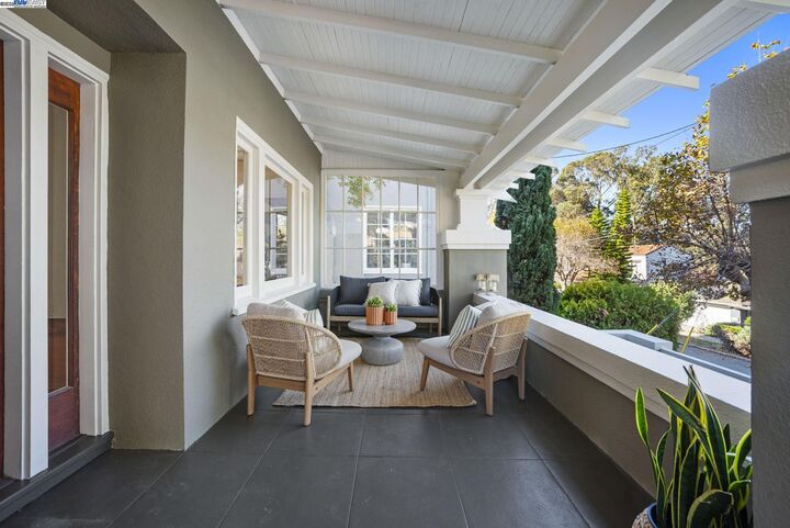 Property Photo:  905 Alma Pl  CA 94610 