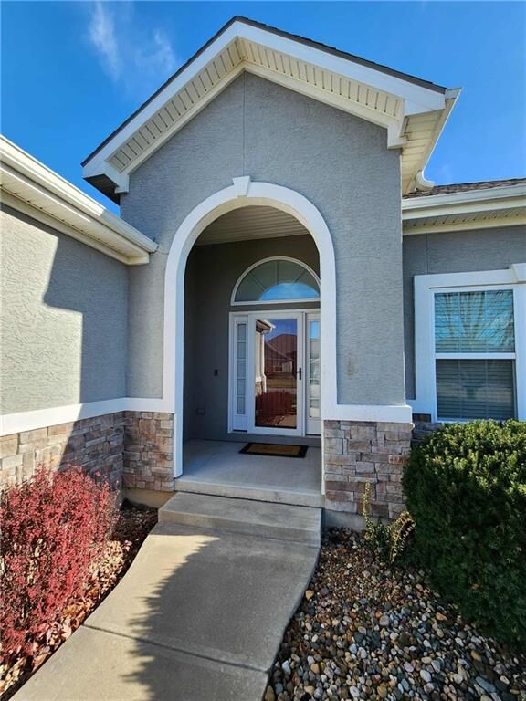 Property Photo: 19367 Tomahawk Lane MO 64505