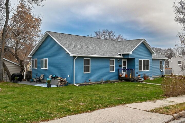 Property Photo:  1714 University Drive  ND 58703 