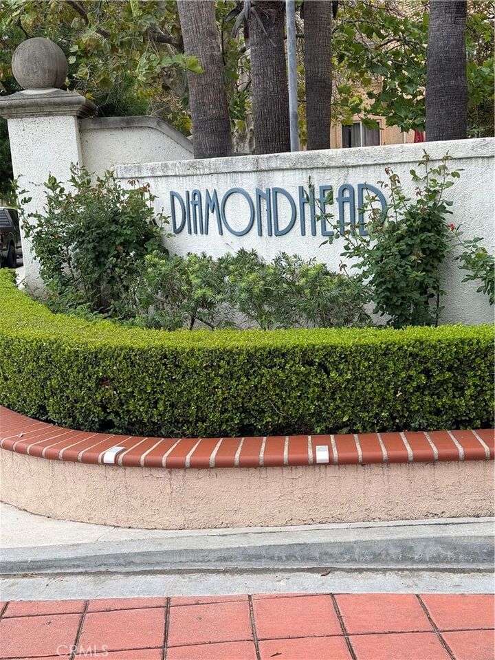 Property Photo:  25125 Steinbeck Avenue B  CA 91381 