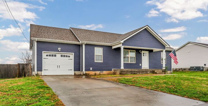 Property Photo:  825 Stableford Lane  KY 42262 