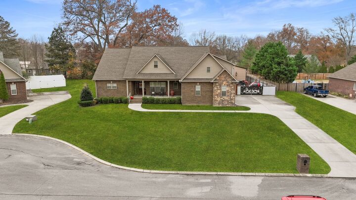 Property Photo:  118 Parkway Pl  TN 37388 