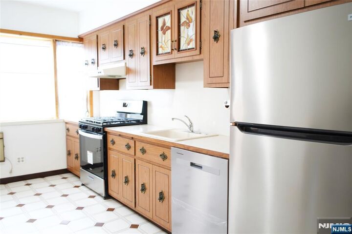 Property Photo:  133 Oak Street 1  NJ 07086 