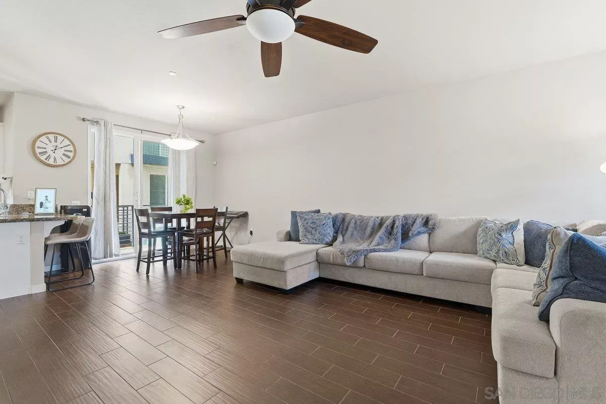 Property Photo: 4543 Rainier Ave 19 CA 92120