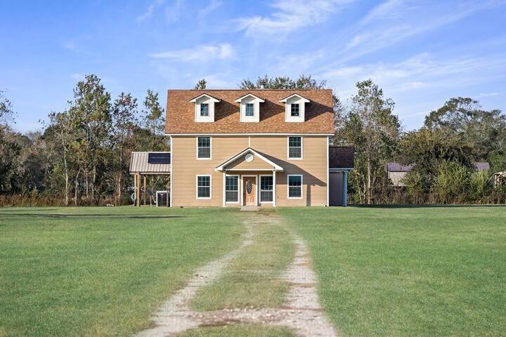 Property Photo:  425 Jones  TX 77611-3804 