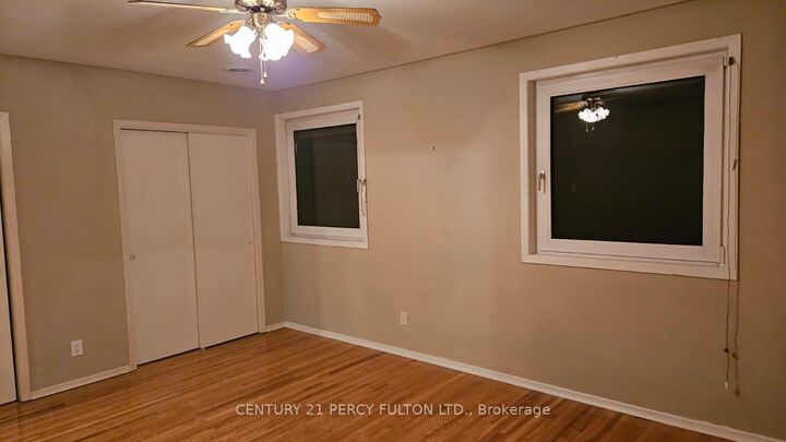 Property Photo:  648 Minto Street W  ON L1G 5K5 
