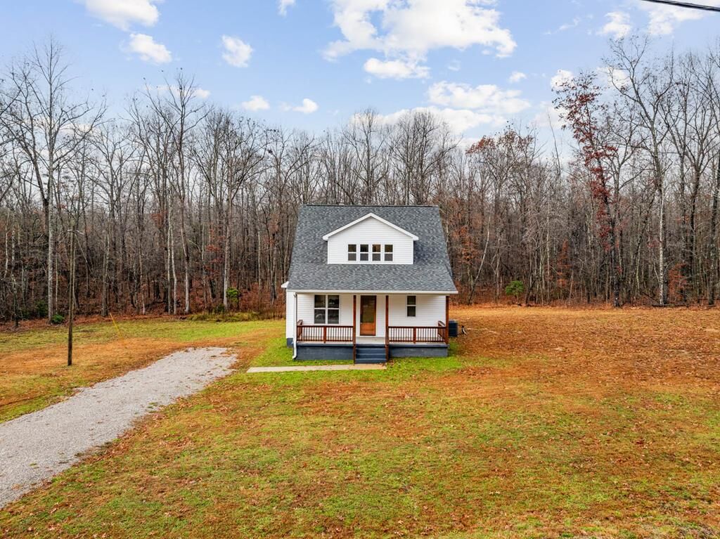 Property Photo:  1023 W Laurel Way  TN 38574 
