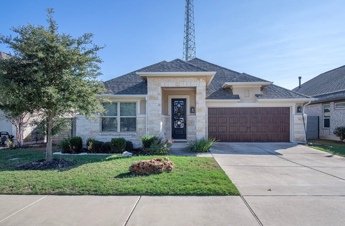 Property Photo: 221 Belford Street TX 78628