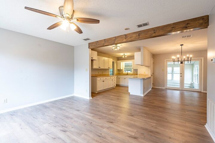 Property Photo:  5902 Woodcliff St  GA 31721 