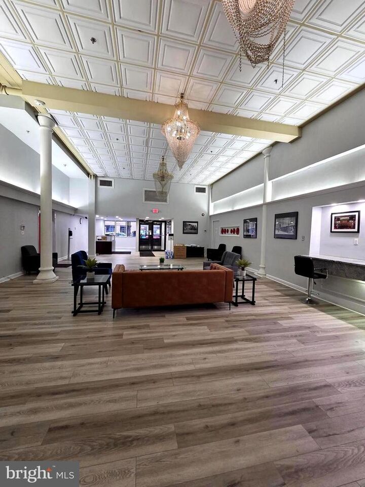 Property Photo:  1010 Race Street 00 6lm  PA 19107 