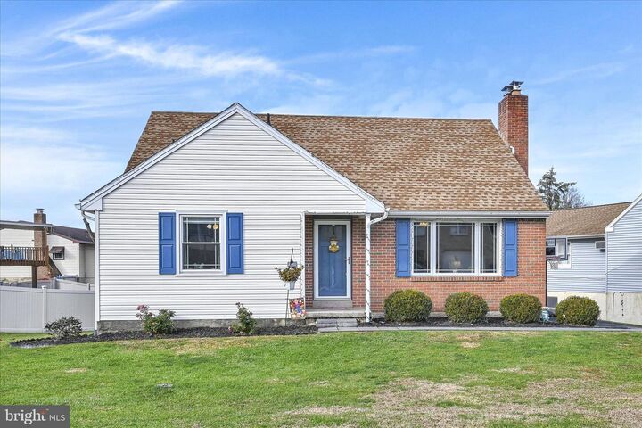 Property Photo: 715 Tamarack Trail PA 19607