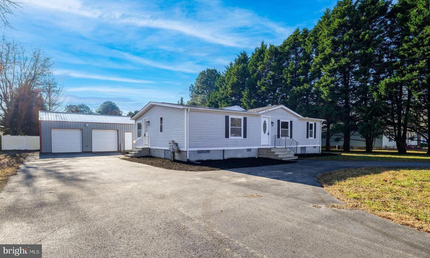 Property Photo: 32588 Captains Way DE 19966