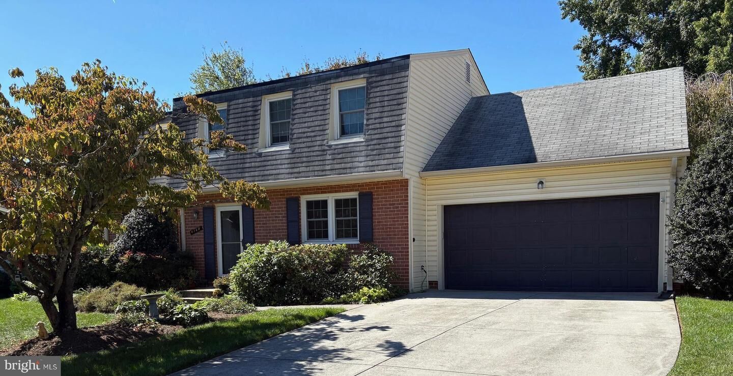 Property Photo: 4768 Farndon Court VA 22032
