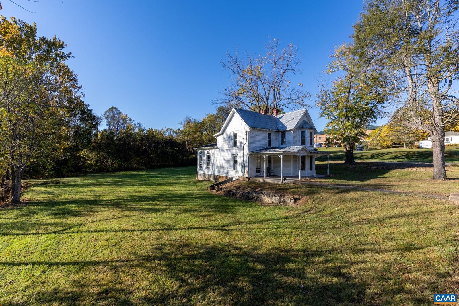 Property Photo: 276 Main St VA 22973