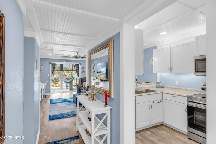 Property Photo: 112 Fairway Boulevard 202 FL 32407