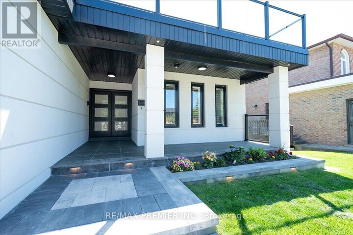 Property Photo:  157 Jeanne Drive  ON L4L 1X8 