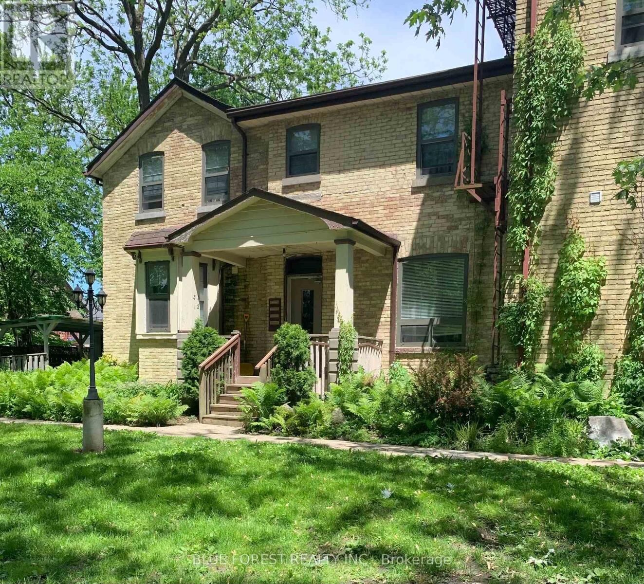 Property Photo:  1 Waverly Place 3  ON N6B 2C3 