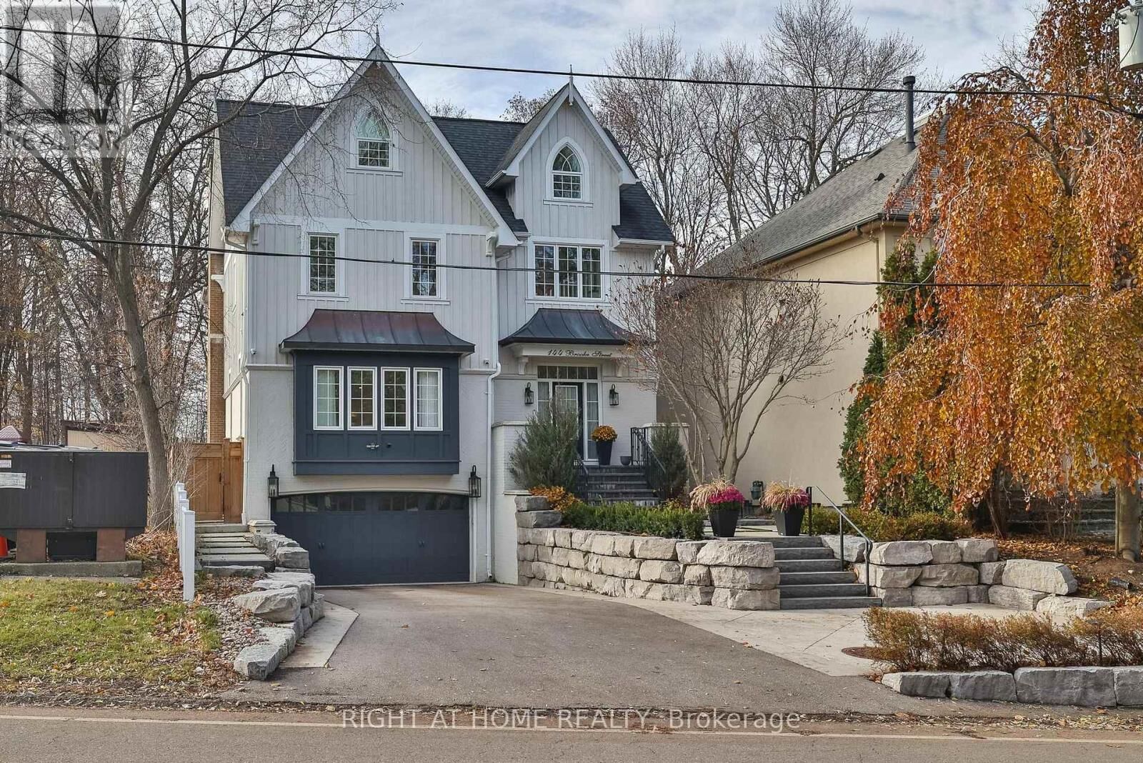 Property Photo: 144 Brooke Street ON L4J 1Y9