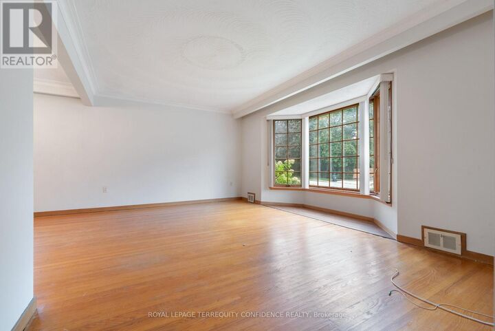 Property Photo:  50 Wynn Road  ON M2R 1S9 