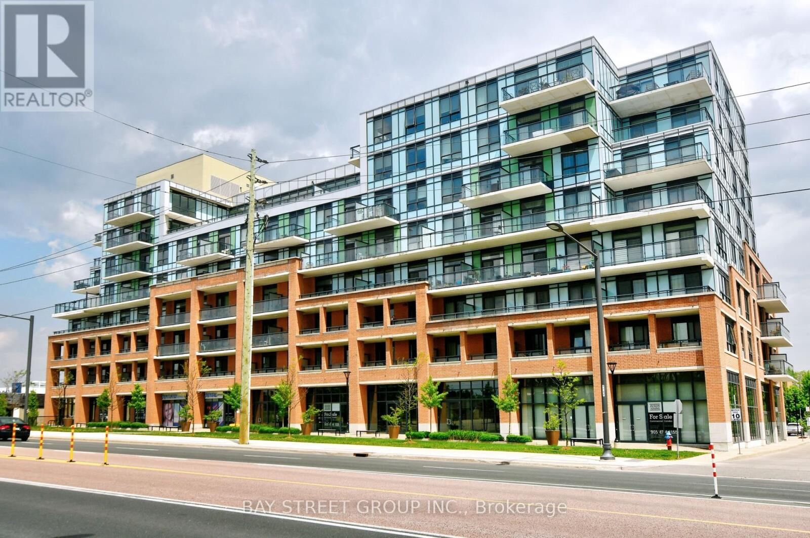 Property Photo:  11611 Yonge Street 218  ON L4E 3N8 