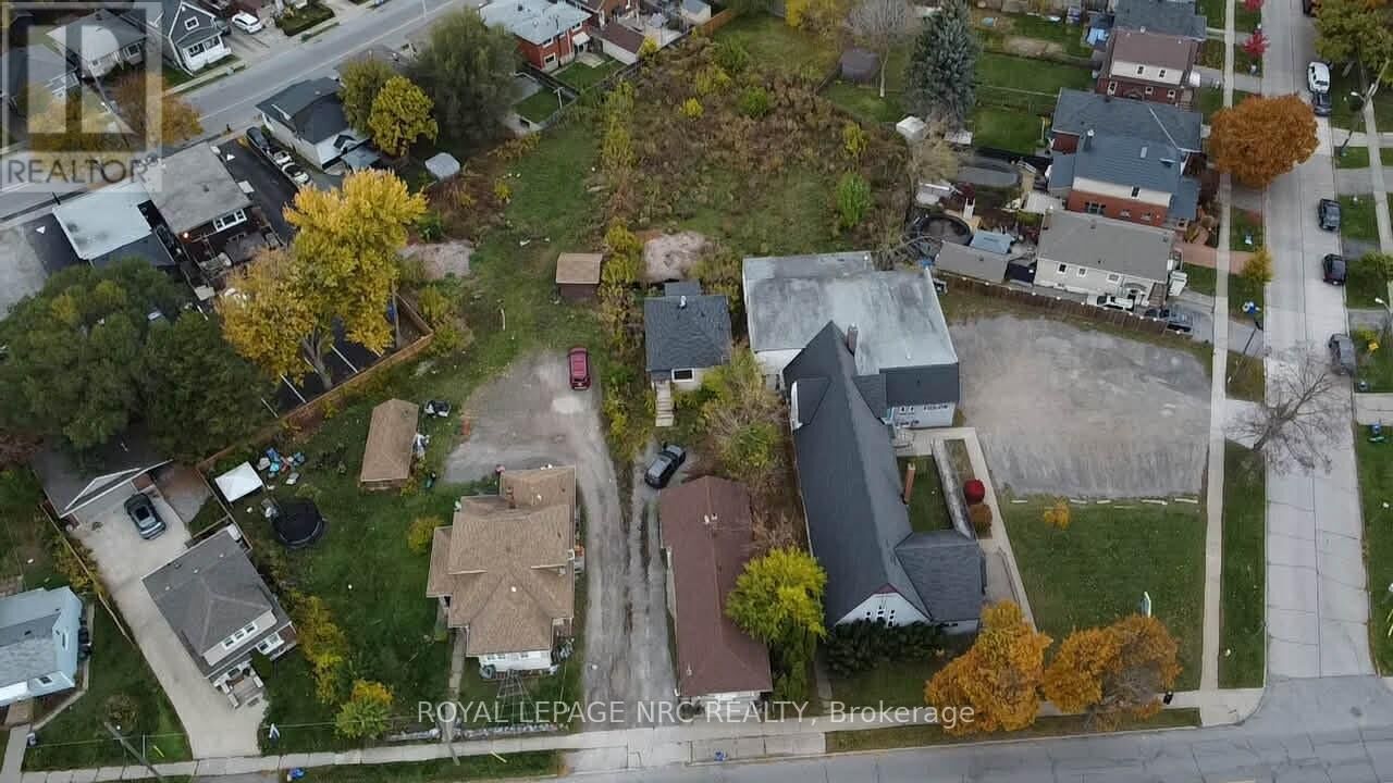 Property Photo:  15 Facer Street  ON L2M 5H1 