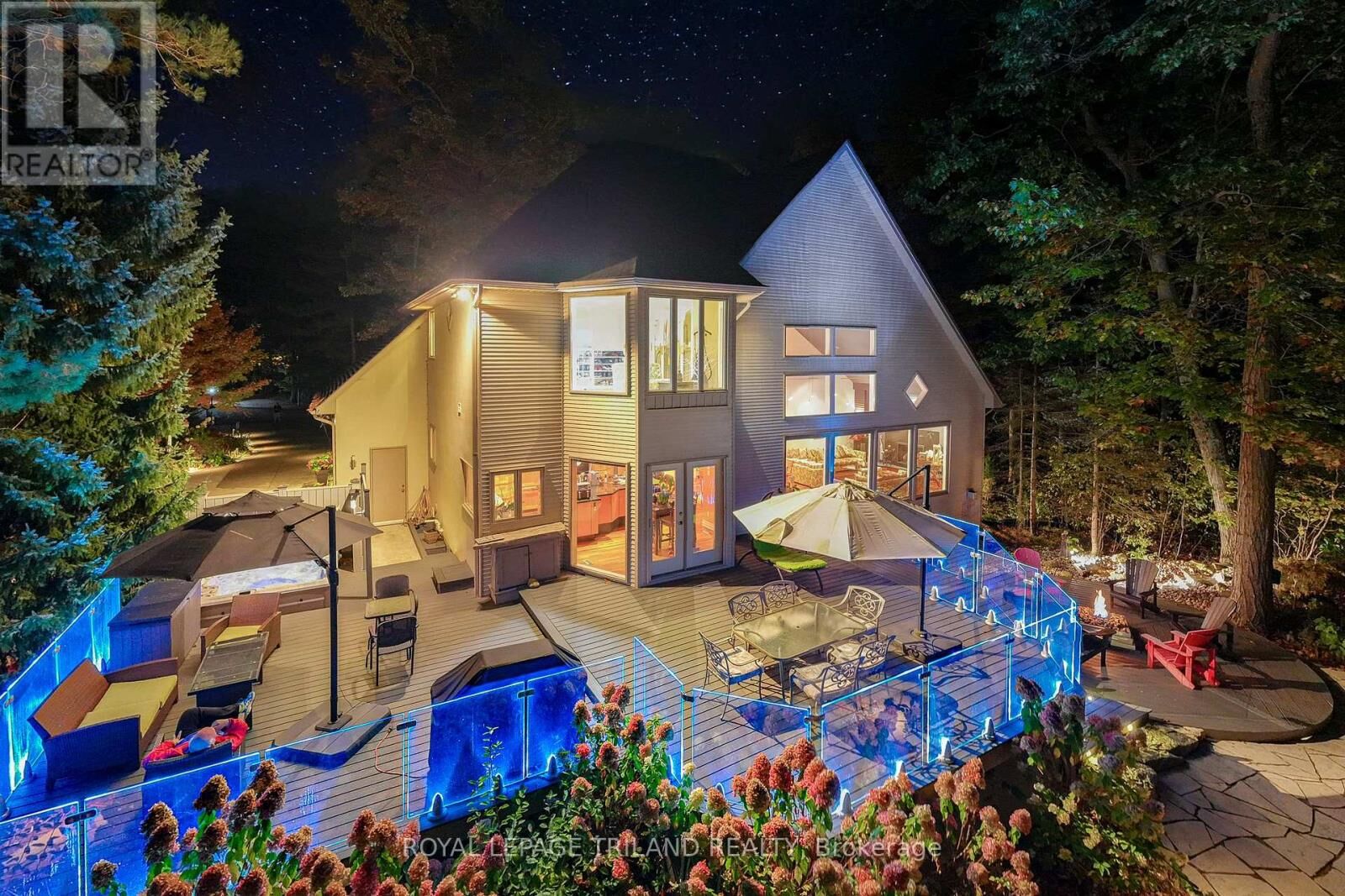 Property Photo:  10016 The Trail  ON N0M 1T0 