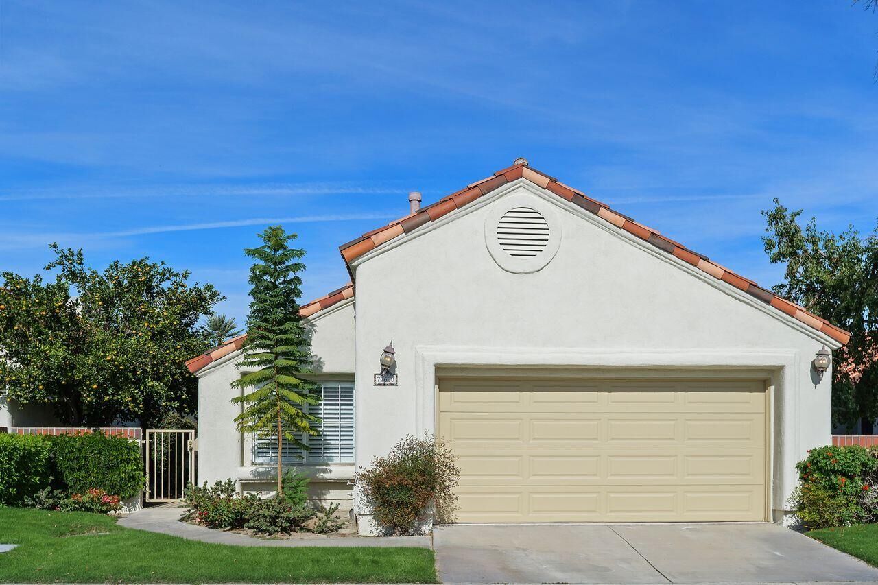 Property Photo:  77630 N Calle Las Brisas  CA 92211 