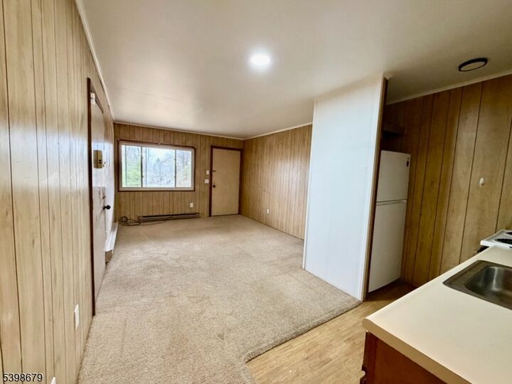 Property Photo:  254 Clove Rd G  NJ 07827 