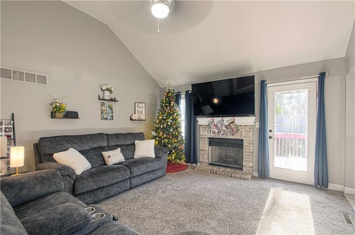 Property Photo:  2021 8th Street  MO 64015 