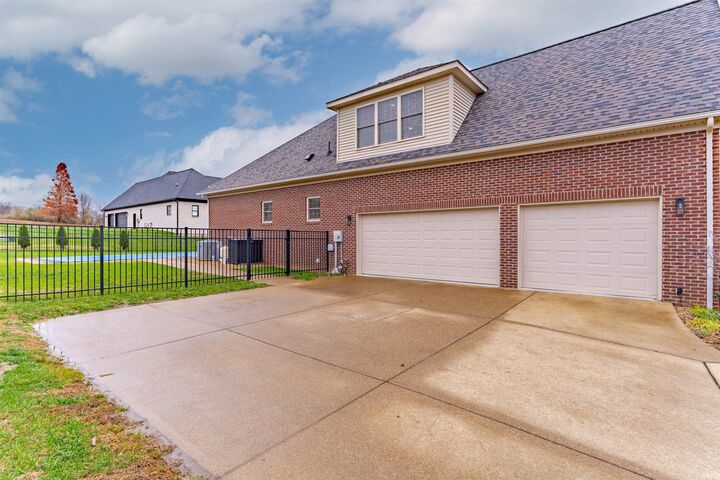 Property Photo:  5600 Essex Drive  IN 47630 