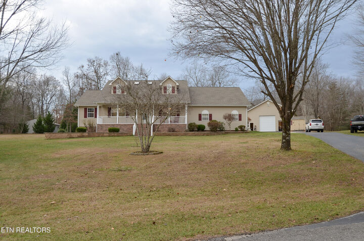 Property Photo: 170 Pin Oak Lane TN 38555