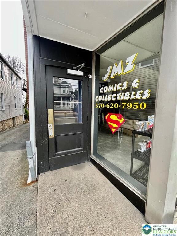 12 Pennsylvania Avenue 8  Pen Argyl Borough PA 18072 photo