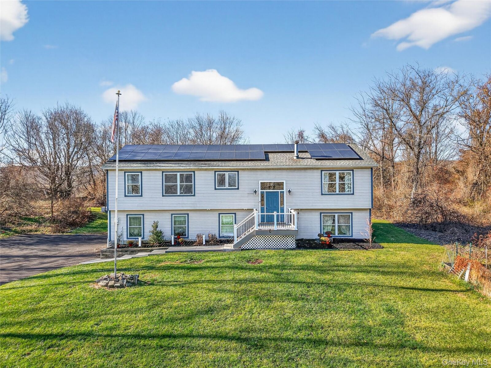 Property Photo:  387 Cornwall Hill Road  NY 12563 