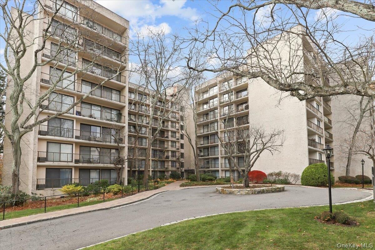 Property Photo:  150 Overlook Avenue 6L  NY 10566 