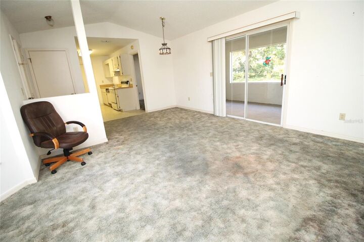 Property Photo: 104 N Main Avenue FL 34715