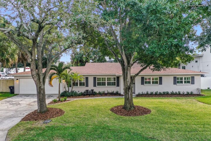 Property Photo: 4802 W Longfellow Avenue FL 33629