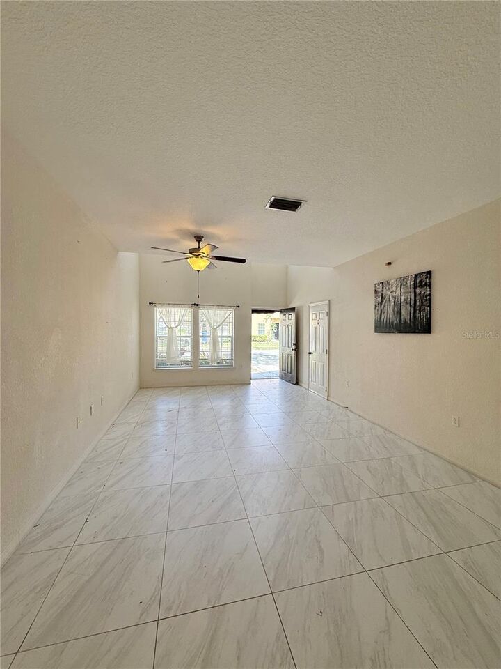 Property Photo: 16306 Parkstone Palms Court FL 33647