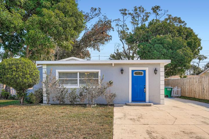 Property Photo: 13625 120th Street FL 33778