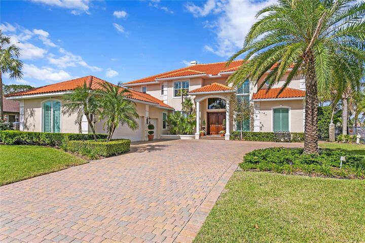 Property Photo:  7303 Pelican Island Drive  FL 33634 
