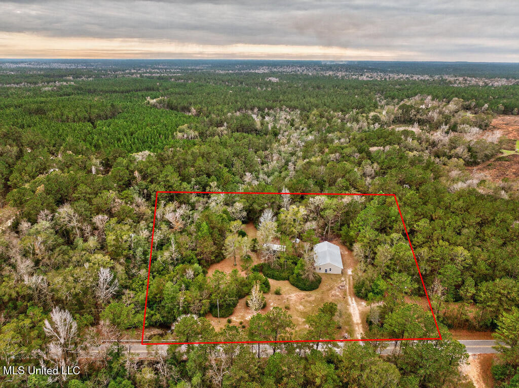 Property Photo:  931 Benndale Road  MS 39577 