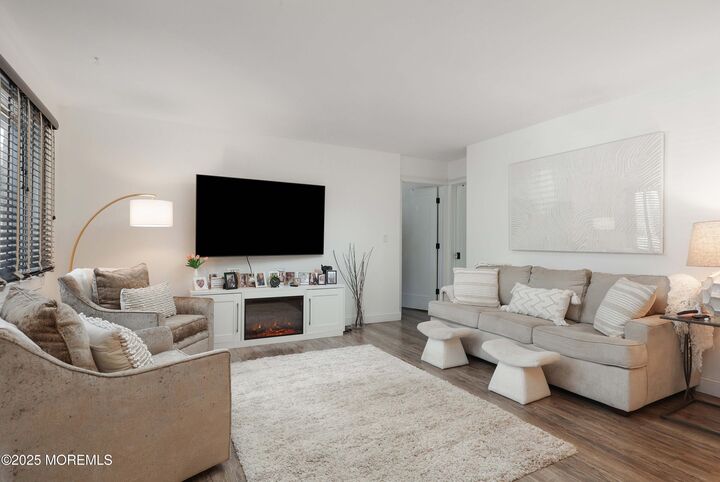 Property Photo:  126 Manchester Court  NJ 07701 