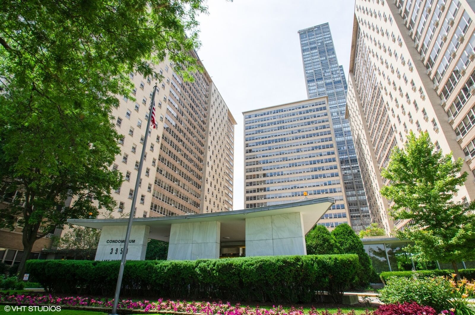 Property Photo: 3950 N Lake Shore Drive 2325 IL 60613