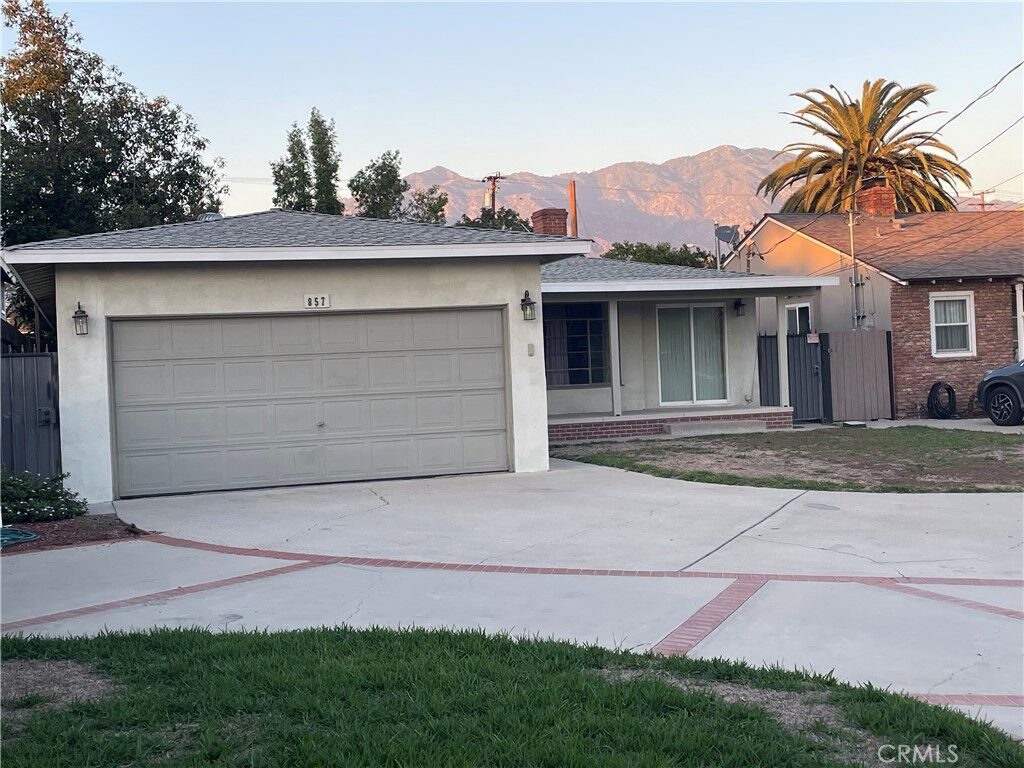 Property Photo: 857 Encino Way CA 91016