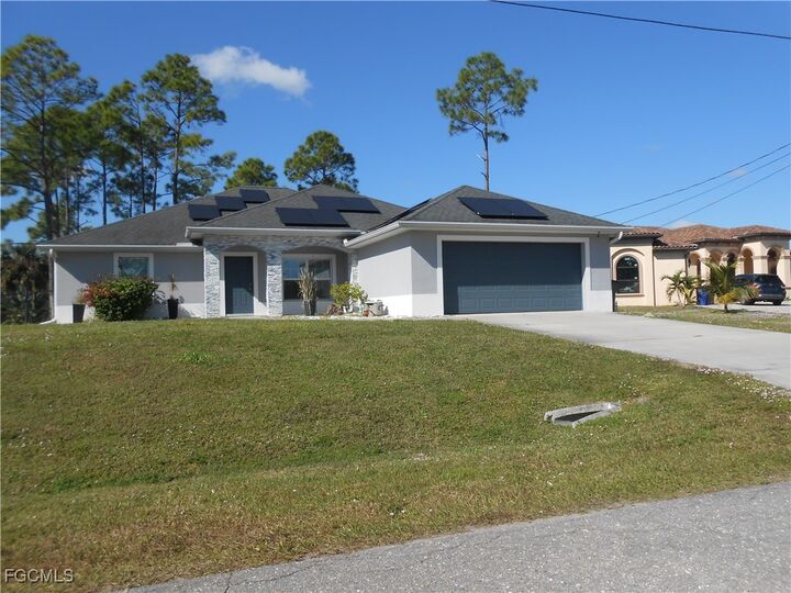Property Photo: 601 Clayton Avenue FL 33972