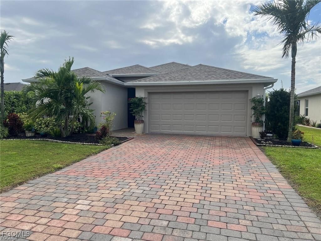 Property Photo:  3500 Acapulco Circle  FL 33909 