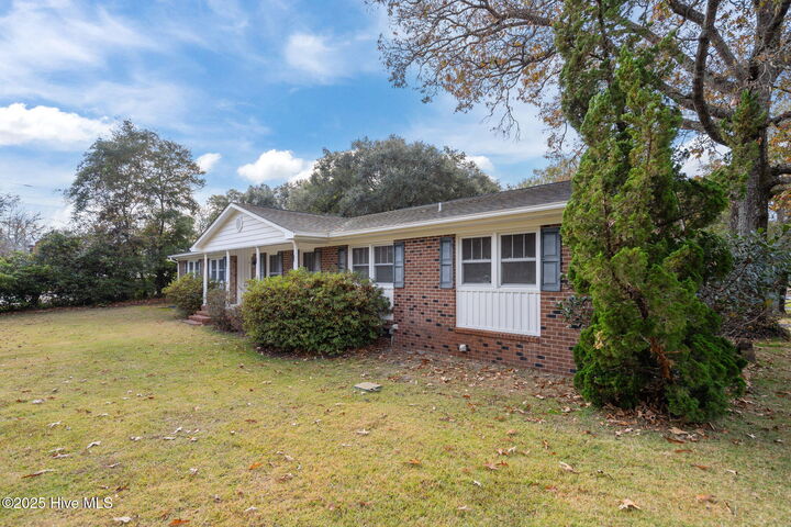 Property Photo:  102 La Salle Street  NC 28411 